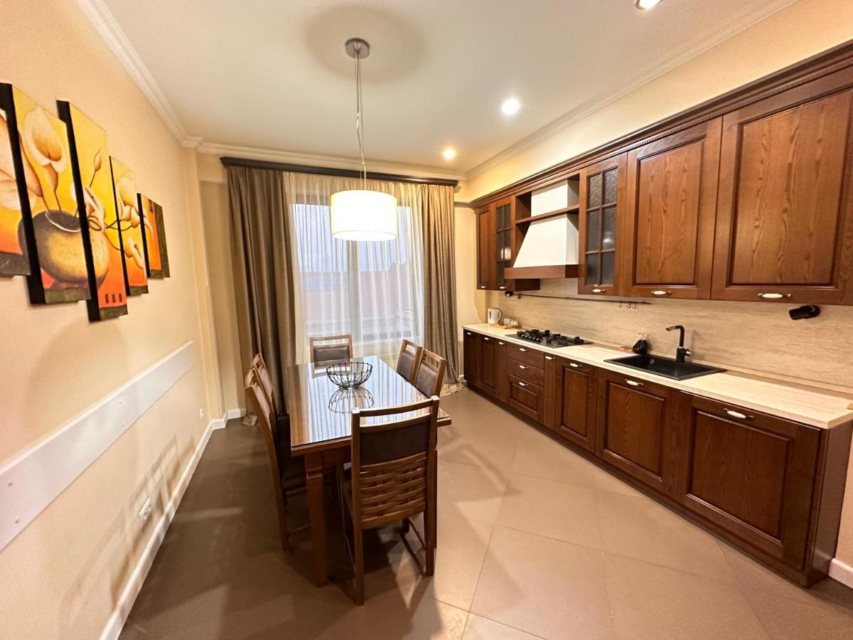 Apartment In Downtown "Rustaveli Residence" Tbilisi Luaran gambar